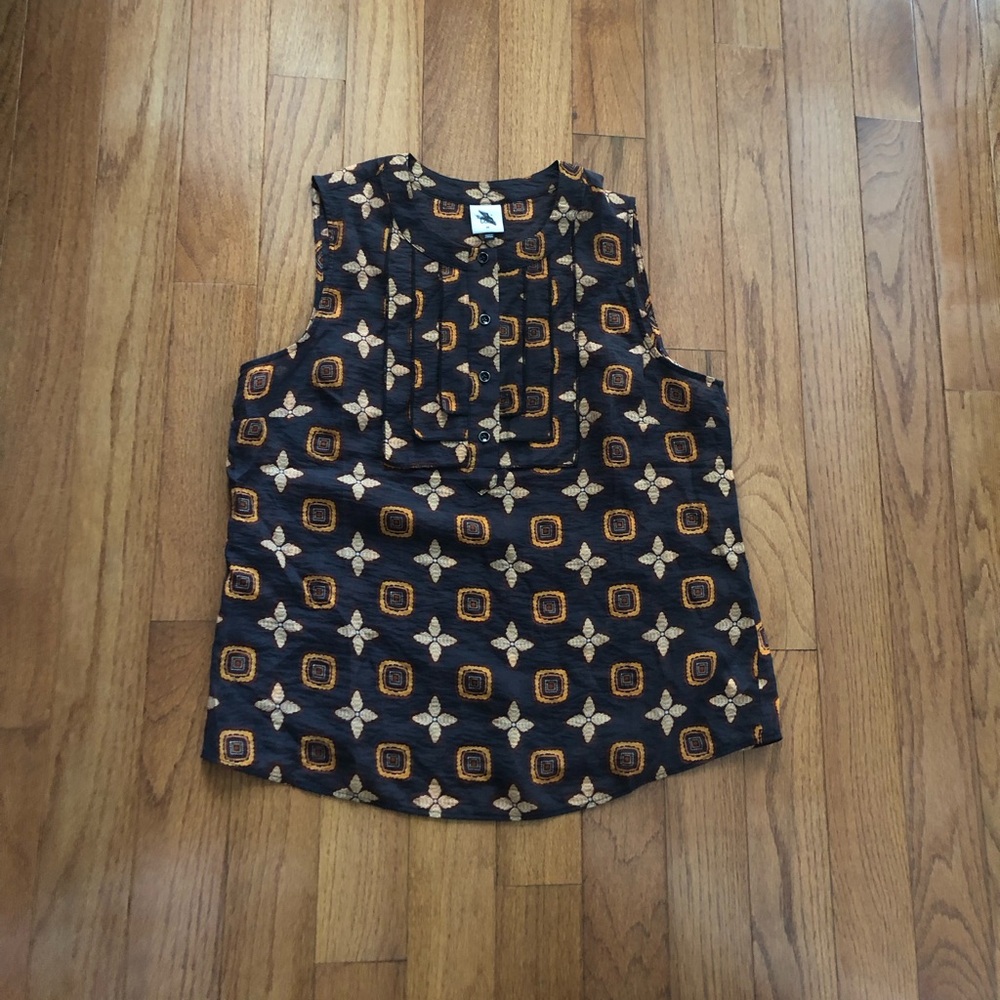 NWOT Cabi Louis Top Sleeveless Brown Tan Geometric Crew Neck Pleated Size Medium - Picture 4 of 9